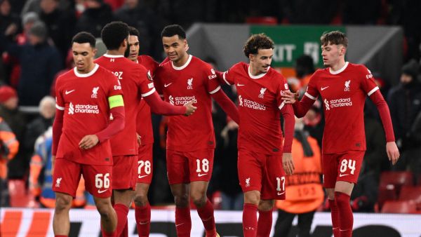 ليفربول في مهمة صعبة أمام آرسنال (Photo by Oli SCARFF / AFP) RELATED CONTENT