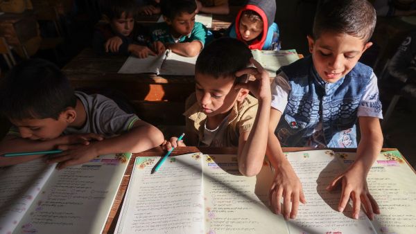 نقص في الكتب المدرسية في مناطق المعارضة السورية