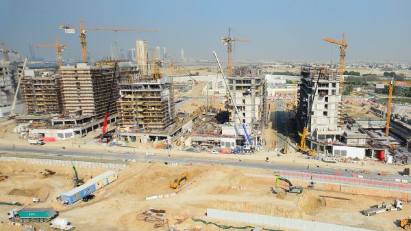 من المقرّر استكمال المشروع خلال الربعين الثاني والثالث من عام 2024 المرحلة الرابعة من مشروع عزيزي ريفيرا تشهد تقدّماً متسارعاً مع وصول نسبة الإنجاز إلى 40%