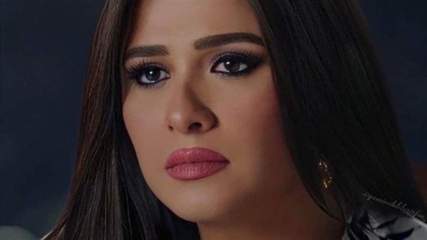 ياسمين عبد العزيز