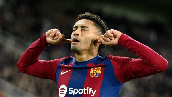 رافينيا (Photo by Josep LAGO / AFP)