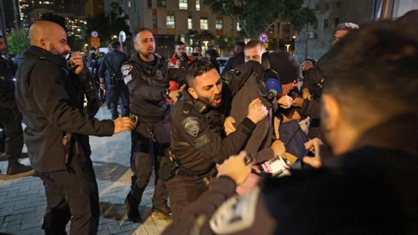 شرطة الاحتلال تقمع مظاهرات داخل إسرائيل