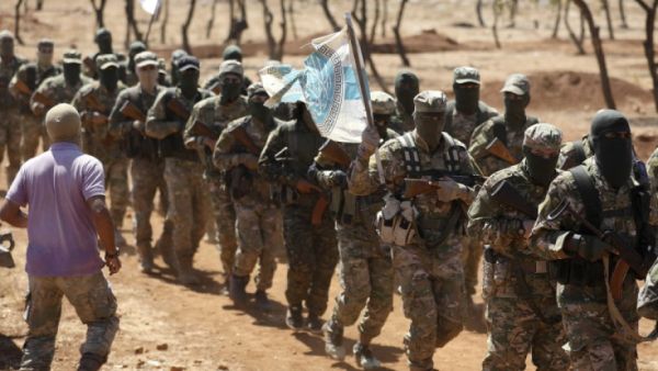 عناصر من هيئة تحرير الشام