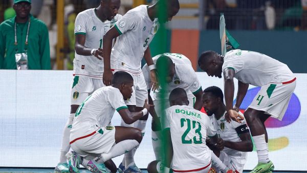 موريتانيا تقتنص بطاقة العبور على حساب الجزائر (Photo by KENZO TRIBOUILLARD / AFP)