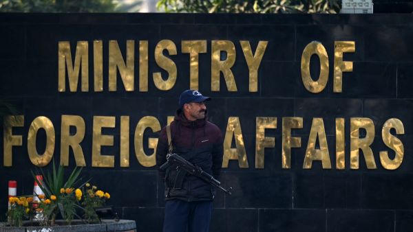 Pakistan launches airstrikes against Iran
