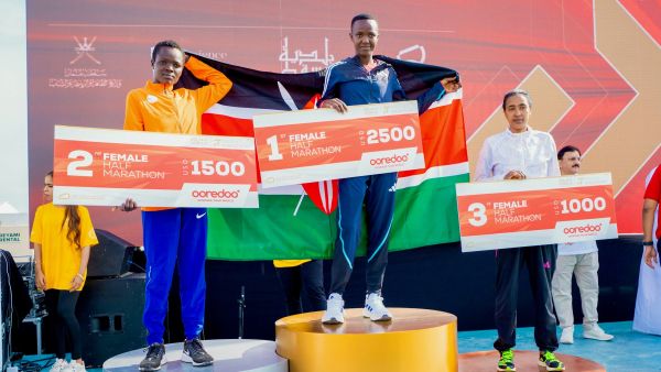 تعتز Ooredoo بدعم هذه الفعالية المميزة كراعٍ رسمي لنصف ماراثون Ooredoo الذي امتد لمسافة 21.1 كيلومتراً وشهد منافسة قوية بين محترفي الركض والهواة من محبي الرياضة من مختلف أرجاء سلطنة عُمان. Ooredoo تساهم في مشاركة آلاف المتسابقين في ماراثون الموج مسقط
