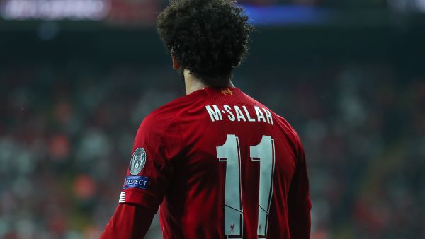 Liverpool fans panic as Mohamed Salah limps off could after AFCON injury. (Oleksandr Osipov/ Shutterstock)