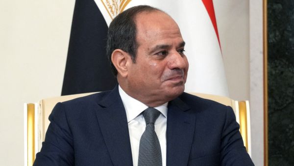 الرئيس عبدالفتاح السيسي بـ "عزيز مصر"