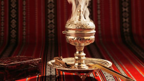 أفضل محلات البخور في دبي: 11 محل مُذهل ننصحك به مع العناوين