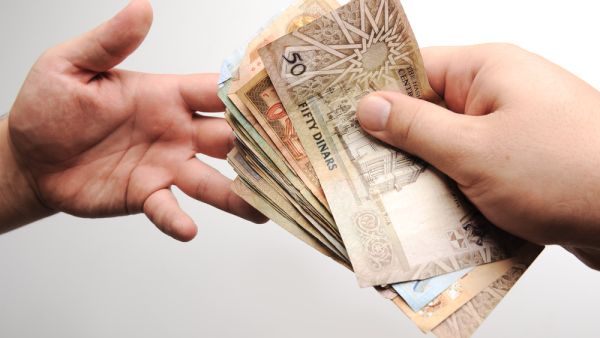 التهمة الخامسة والسادسة فهي تتعلق بغسيل الأموال وتمويل الارهاب.