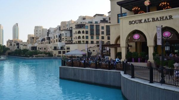 دليل شامل عن سوق البحار دبي مع المطاعم والمحلات