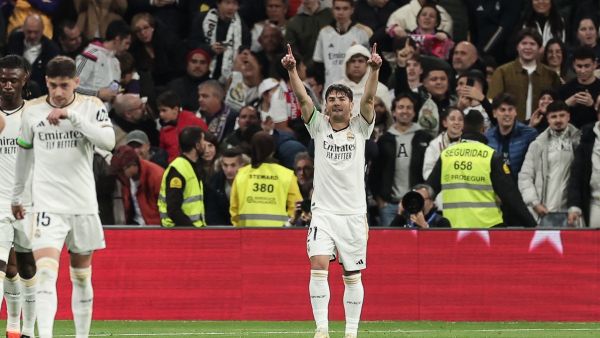 فرحة ريال مدريد بهدف دياز لم تكتمل حتى نهاية اللقاء (Photo by Thomas COEX / AFP)