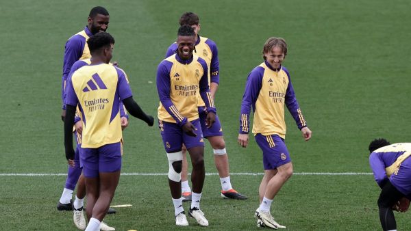 جانب من تدريبات ريال مدريد الاستعدادية لمواجهة جيرونا (Photo by Thomas COEX / AFP)