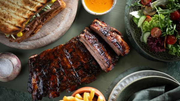 r&b Grillhouse is perfectly situated in Al Bateen, catering to Abu Dhabi residents and tourists. r&b Grillhouse, to Debut in the Middle East, Offering a distinctive Dining Experience