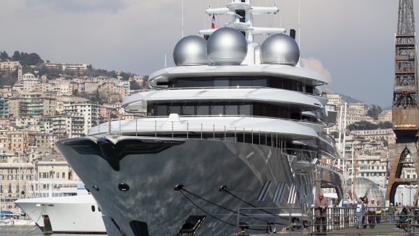 US to sell seized Russian tycoon's $300M yacht 