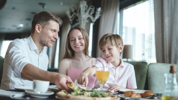 أفضل 11 مطعم من مطاعم عوائل دبي ننصحك بها