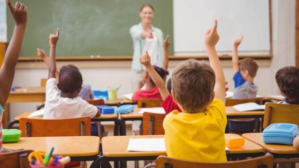 أفضل 9 مدارس منهاج وزاري في دبي مع العناوين