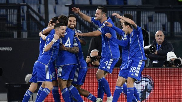 منتخب إيطاليا يباشر استعداداته لبطولة يورو 2024 (Photo by Filippo MONTEFORTE / AFP)