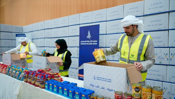 خلال الحدث "الشارقة الإسلامي" يستهدف توزيع 4000 سلة غذائية على الأسر المحتاجة ضمن مبادرة "ميرك عند باب بيتك"