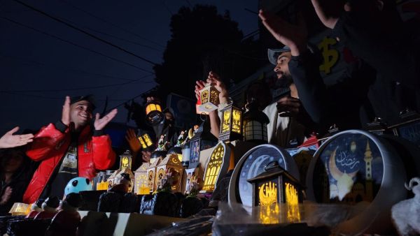 الأوضاع القاسية في رفح لم تسرق فرحة أطفال غزة بقدوم رمضان (صور)