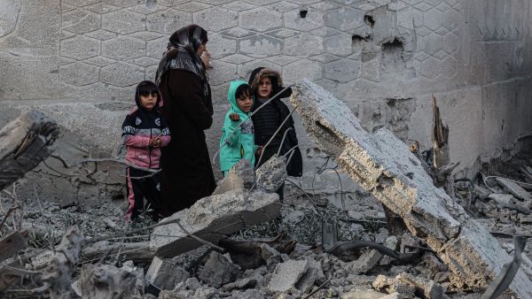 الصحفية سلمى واحدة من الاف الفلسطينيين الراغبين في الخروج من القطاع
