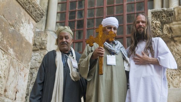 صلاة في كنيسة مصرية