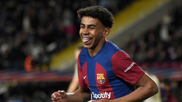 لامال يمنح البارسا الفوز (Photo by Josep LAGO / AFP)