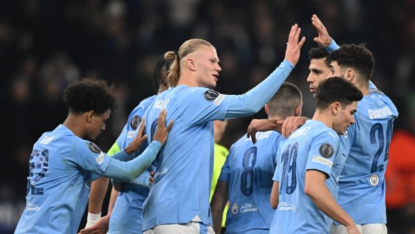 مانشستر سيتي يسعى لمواصلة مسيرته في كأس الاتحاد الإنجليزي (Photo by Paul ELLIS / AFP)