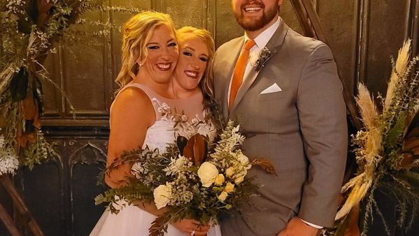 Conjoined twin Abby Hensel, of TLC’s ‘Abby & Brittany,’ is now married to an Army veteran. (X)