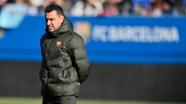 ما الوظيفة الجديدة التي سيعرضها برشلونة على تشافي بعد رحيله؟