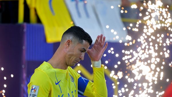 فيديو يرصد لحظة قيام رونالدو بحركة مشينة خلال مباراة النصر والعين