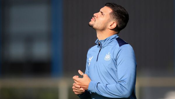 Newcastle United's Brazilian midfielder #39 Bruno Guimaraes looks up during a training session at the team's training facility in Newcastle-upon-Tyne, northeast England, on October 3, 2023 on the eve of their UEFA Champions League group F football match against Paris Saint-Germain. (Photo by Lindsey Parnaby / AFP)