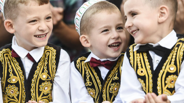 رمضان في "المدينة البيضاء" رفعت راية السلام في قلب أوروبا