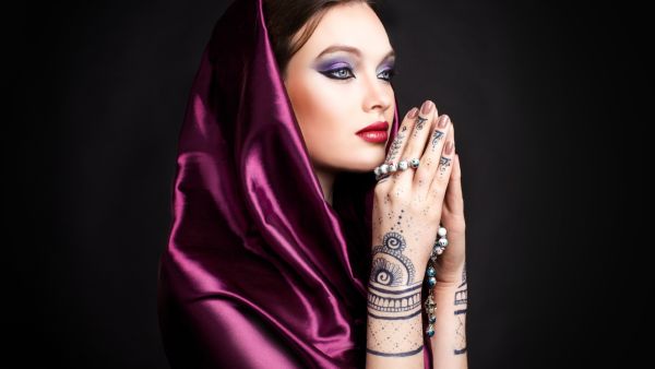 حسناء البوابة: أجمل نقوش الحناء بمناسبة شهر رمضان الكريم حسناء البوابة: أجمل نقوش الحناء بمناسبة شهر رمضان الكريم