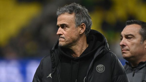 Paris Saint-Germain's Spanish headcoach Luis Enrique looks on prior to the French L1 football match between FC Nantes and Paris Saint-Germain (PSG) at the La Beaujoire stadium in Nantes, western France, on February 17, 2024. (Photo by Sebastien SALOM-GOMIS / AFP)