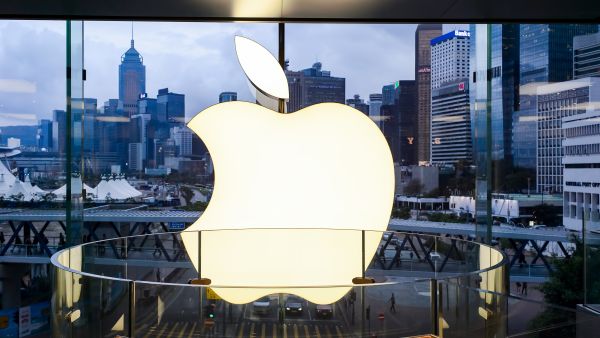 Apple faces potential loss of market leadership