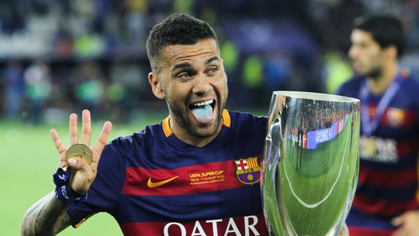 Did Dani Alves commit a suicide in jail?