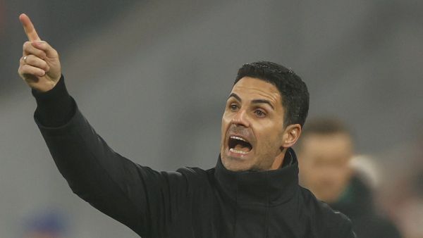 ميكيل آرتيتا مدرب آرسنال (Photo by Odd ANDERSEN / AFP)