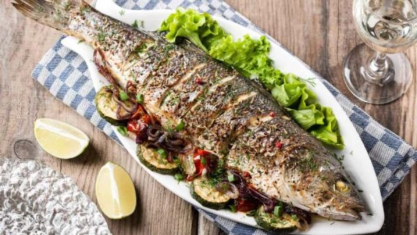 تفسير حلم أكل السمك مع شخص أعرفه