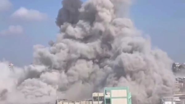 لحظة قصف السوق