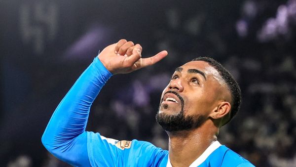 مالكوم يقود الهلال للفوز (Photo by Fayez NURELDINE / AFP)