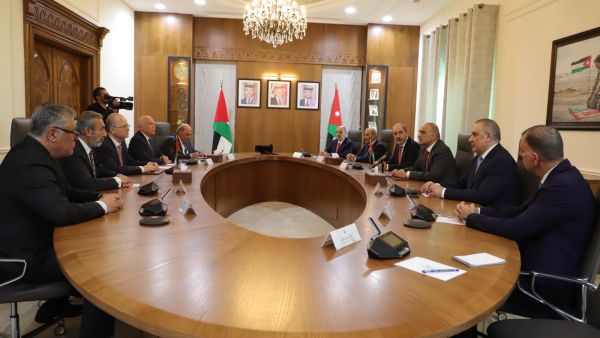 اول زيارة لمصطفى الى خارج فلسطين 