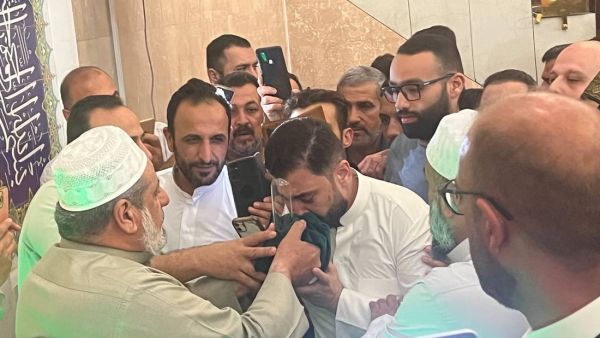Photo of the hair attributed to Prophet Muhammad by the Iraqi mosque