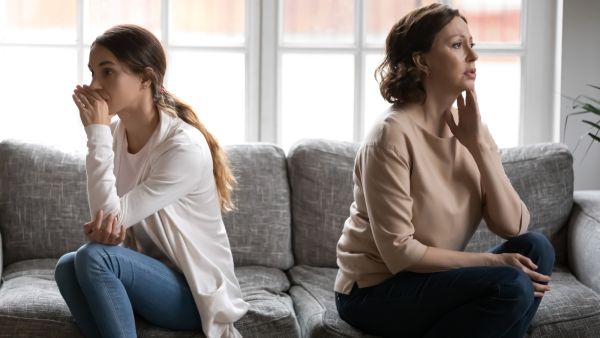 6 أسئلة وإجابات عن متلازمة الأم الباردة