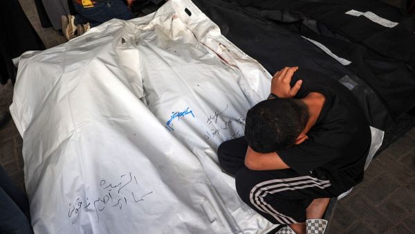 الجيش الإسرائيلي يعطي الأمان للفلسطينيين ثم يقتلهم بعد دقائق بشكل مباشر