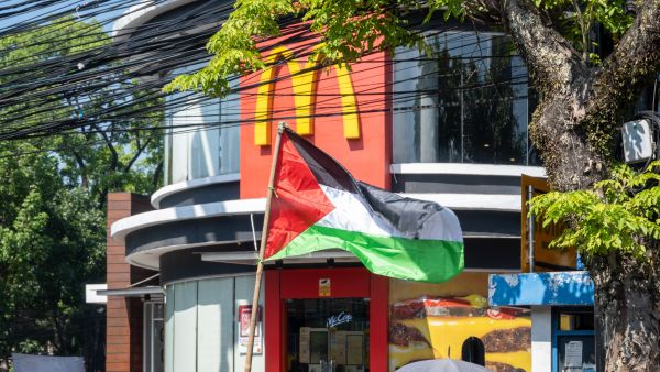 McDonald’s resorts to buying all 225 Israeli franchise restaurants as it suffers from boycott