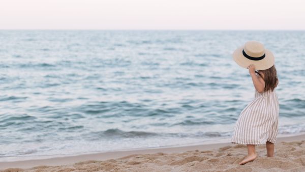 طبيب البوابة: كيف يكون المشي على الشاطئ مفيدًا لصحتك!
