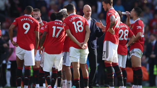 أسطورة مانشستر يونايتد على أعتاب دوري روشن