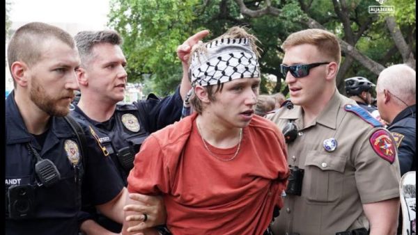 قمع حرية الرأي والتعبير في اميركا - صورة عن مواقع التواصل 