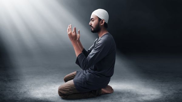 اللهم في آخر ساعة من يوم الجمعة اشفي أبي
